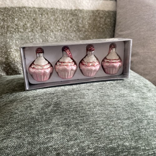 Pink red white candy - red,